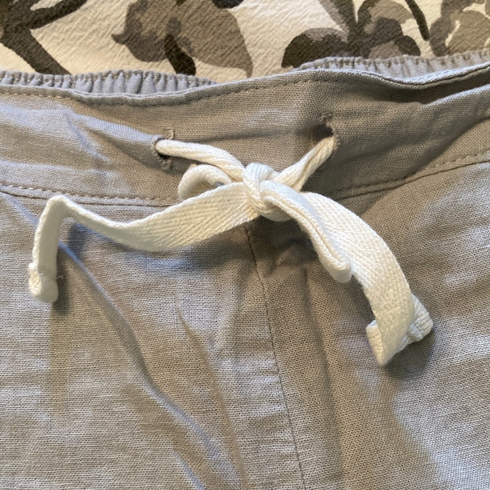 Gray Linen Shorts - Picture 4 of 6